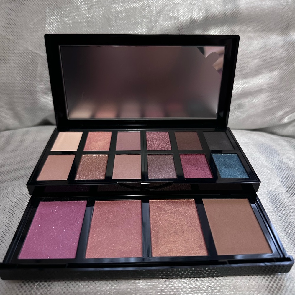 Lancôme LIMITED EDITION Holiday Eyeshadow and Face Palette